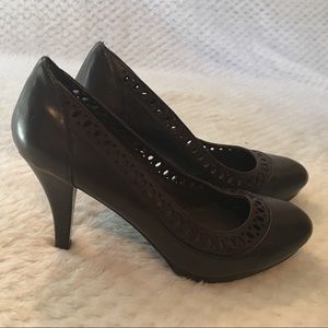 EUC Women’s dress shoes